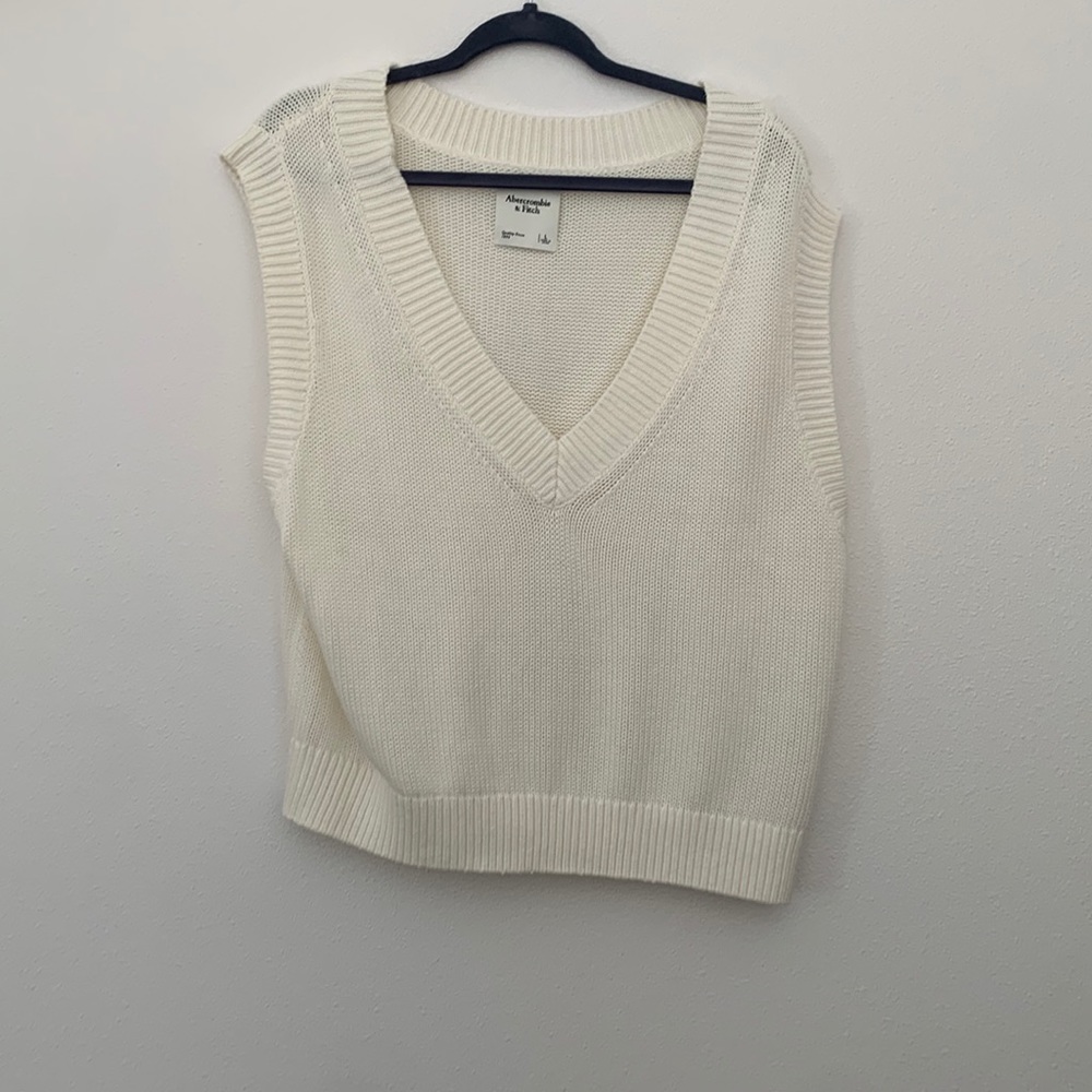 Abercrombie and fitch sweater vest